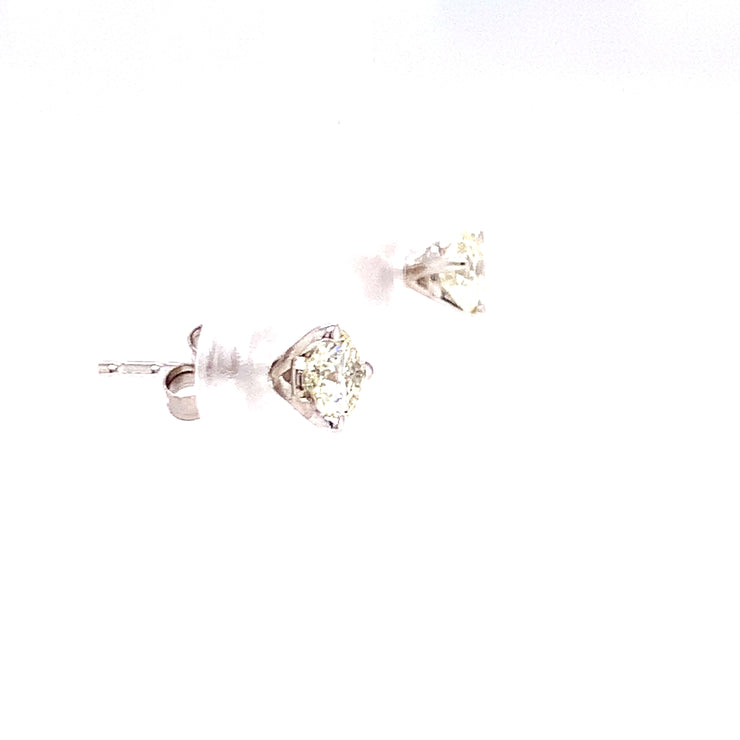 0.61tw Round Diamond Stud Earrings