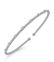 14K White Gold Bujukan Diamond Stations Bangle