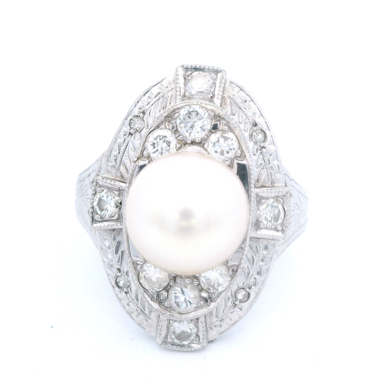 Cultured Pearl & Diamond Ring