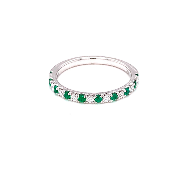 14 Karat Emeralds Fashion Ring