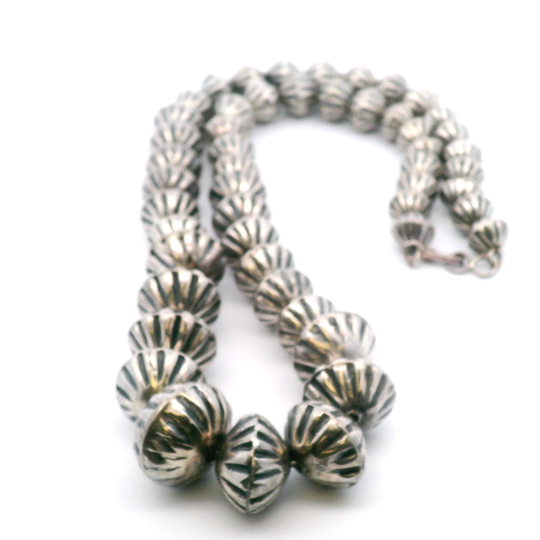 Vintage Native American Sterling Silver Bead Neklace