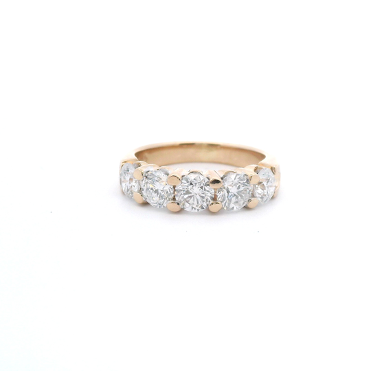 5 Round Diamond Shared Prong Band