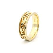 18 Karat Scroll-Design 5.75 mm Wedding Band