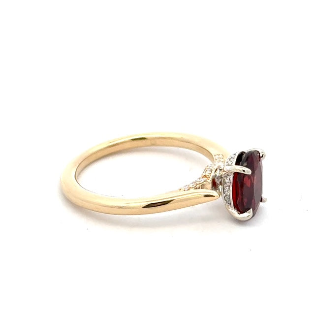 Garnet & Diamond Ring